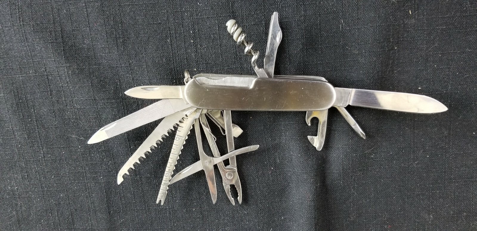 13 In 1 Stainless Steel Multi-Tool Pocket Knife