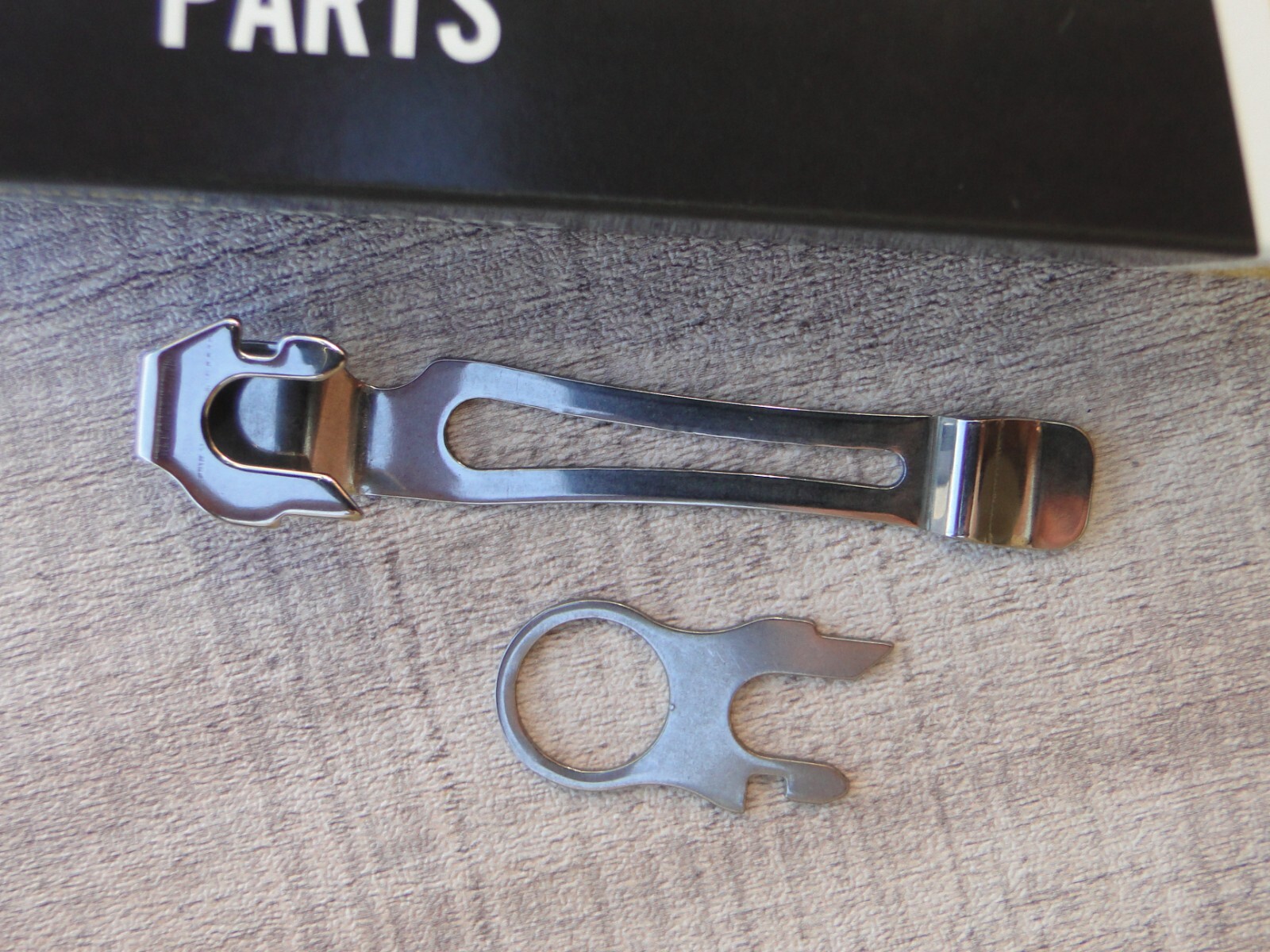 Leatherman® Pocket Clip & Lanyard Stainless For Surge® Wave+® & Charge® 934850