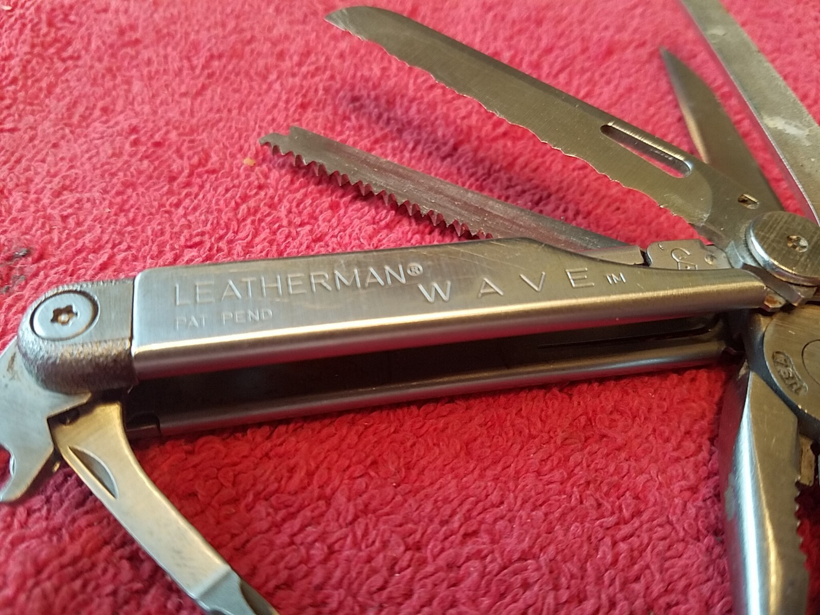 Leatherman “WAVE” Stainless Steel Multi Tool with Leather Sheath 1998 USA