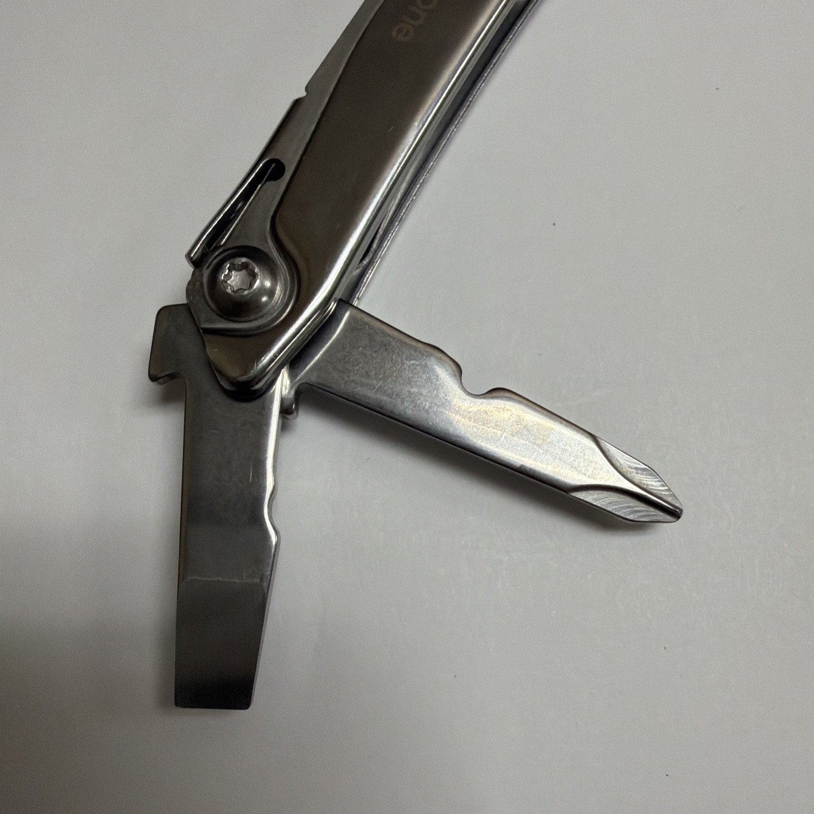 Leatherman Rev Multi-Purpose 14-Tool Stainless Steel