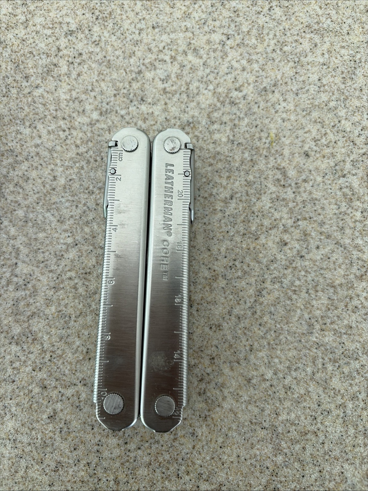 Leatherman Core Light usage. Discontinued/Vintage, Leather Case Black
