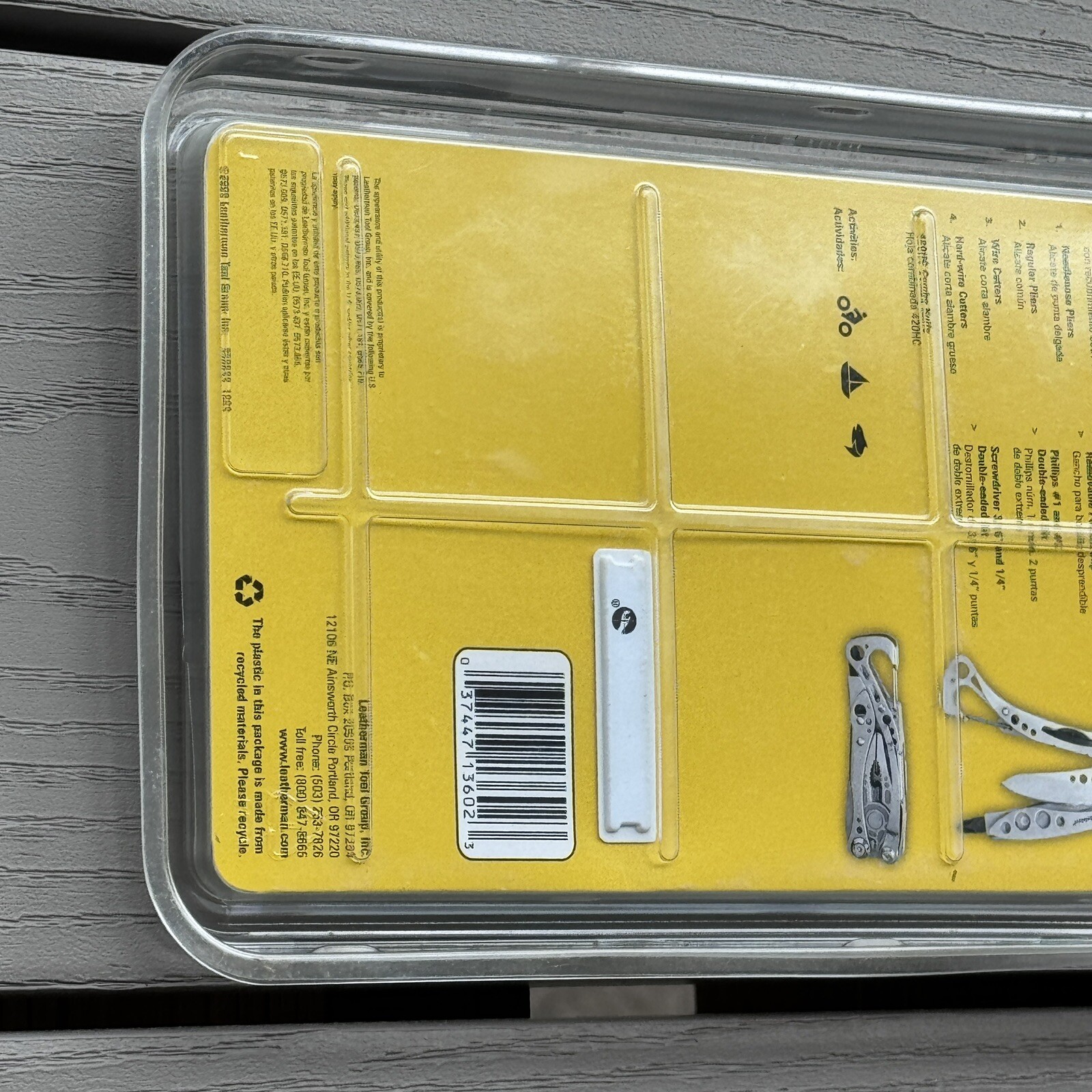 Very Rare Early Shell Package 2009 Leatherman Skeletool multi tool