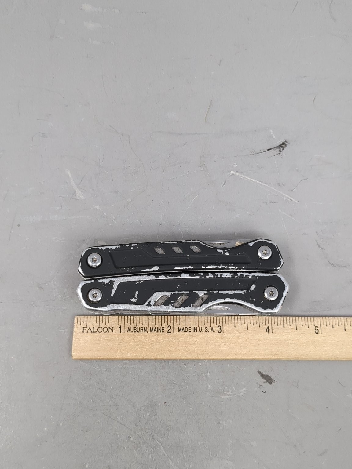 Black Weathered Multi-Tool Camping Knives & Tools with Pliers 10 Tools