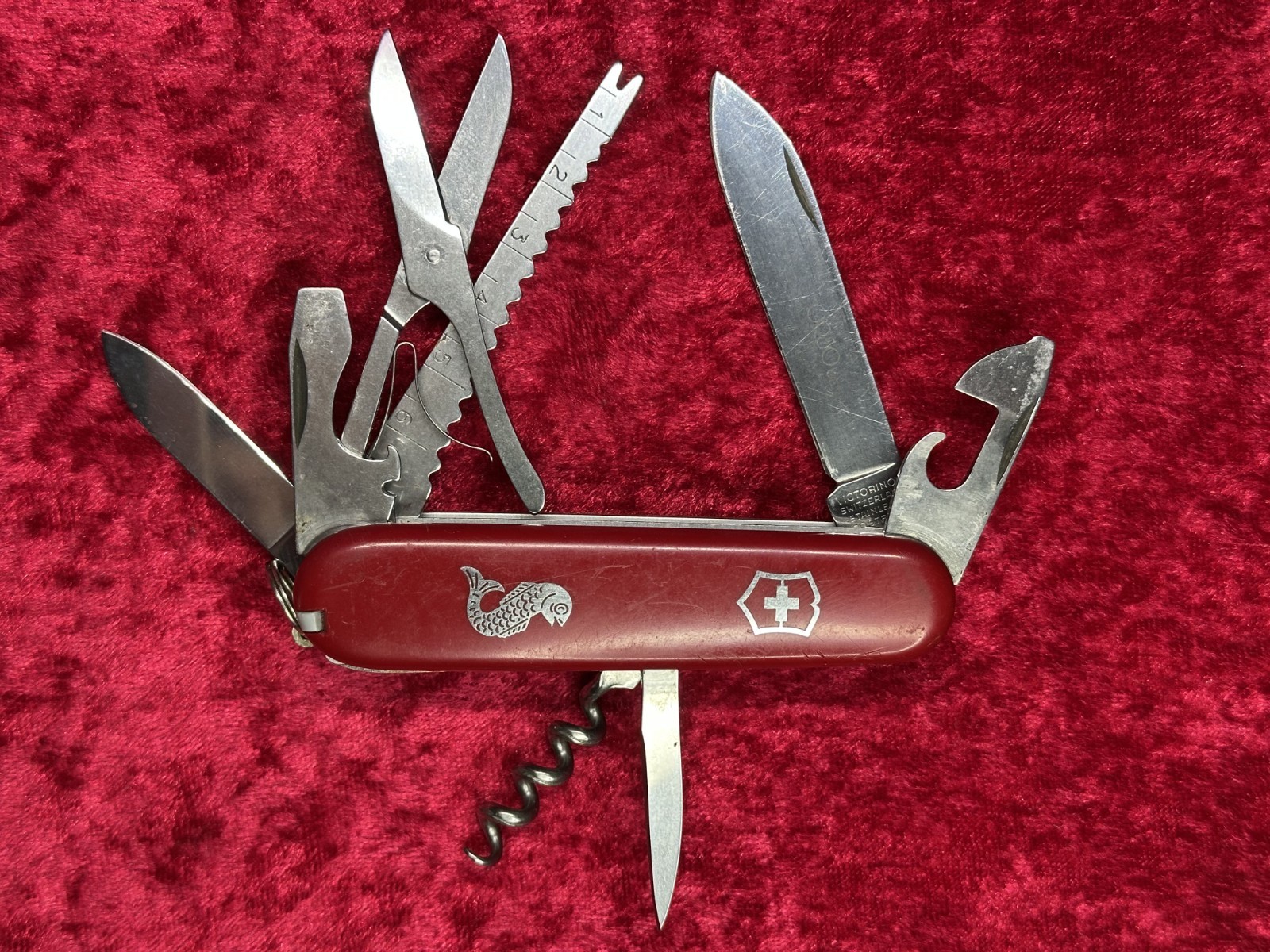 Victorinox Fisherman Swiss Army Knife 12 Tool No Sheath Random Pick Used (431)