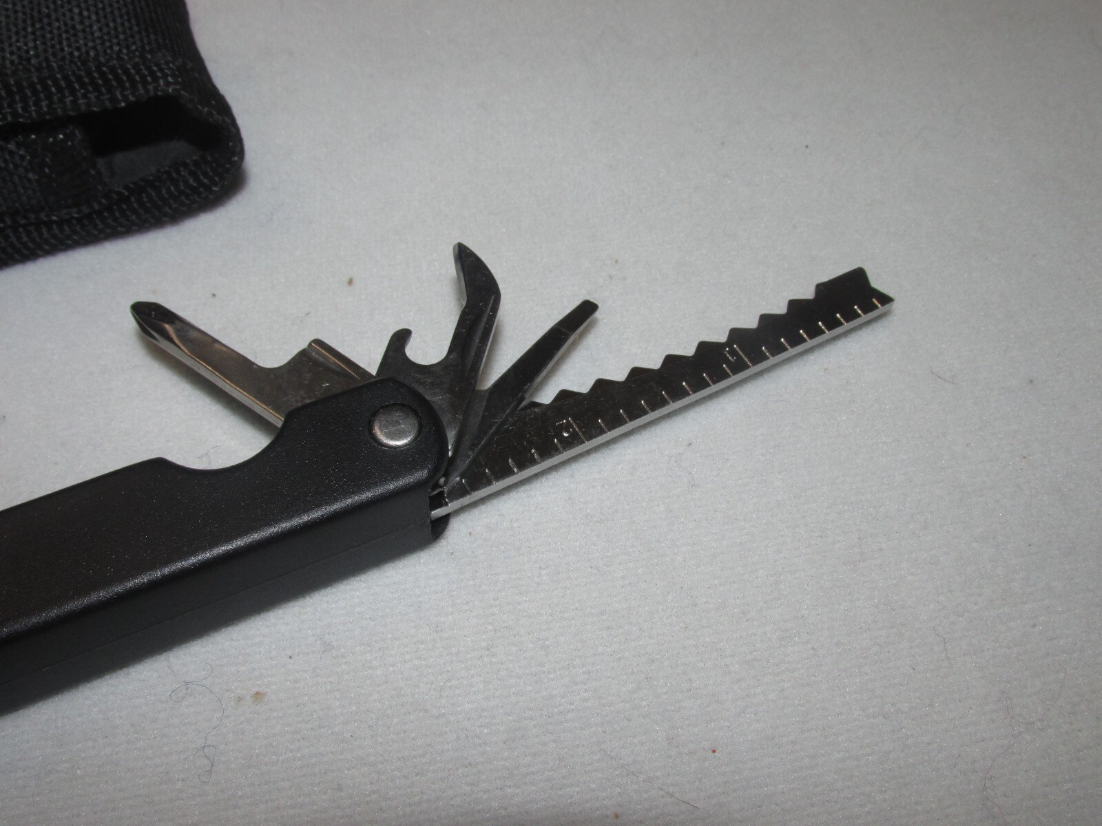 9 Tool Handheld Multi Tool * Unbranded * Pliers Knife Ruler Screwdriver