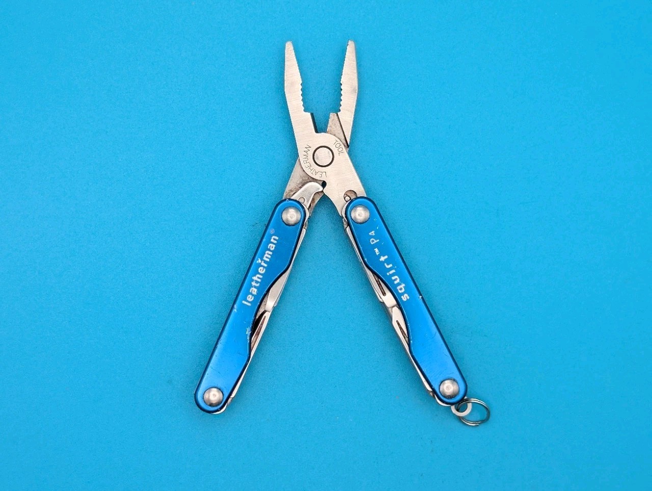 Leatherman Squirt P4 Multi-Tool, Key Ring, Retired, BLUE!