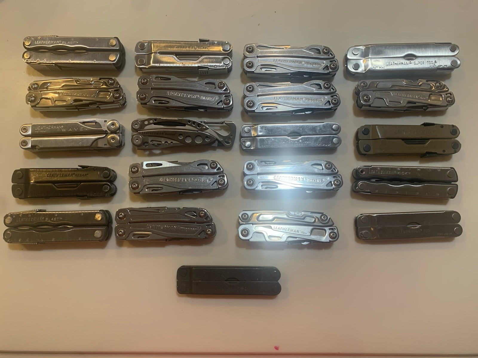 Lot Of 21 Leatherman Multi Tools