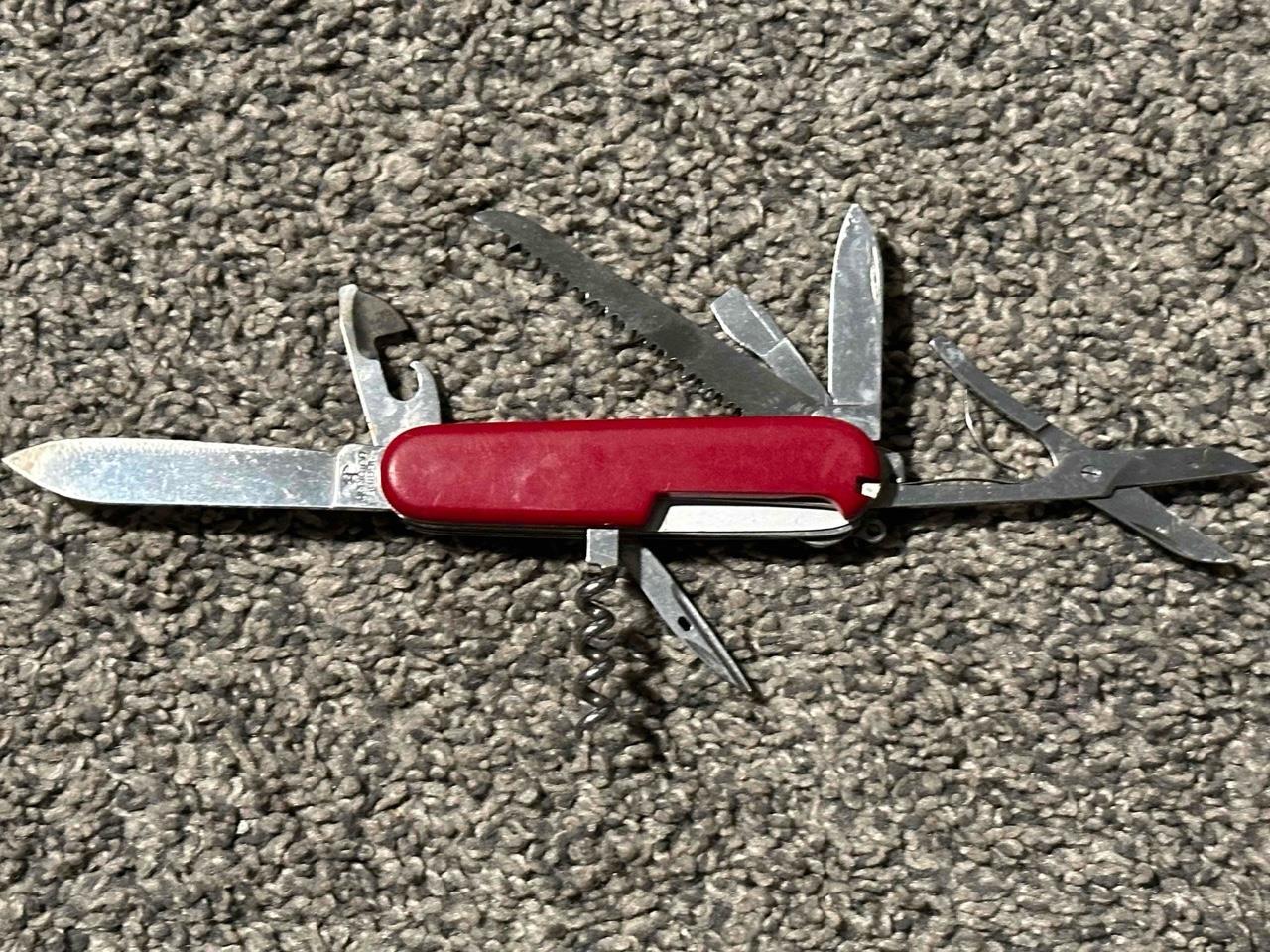Red Victorinox Ranger Pocket Knife Swiss Army Explorer Multi-Tool Blades – FS !!