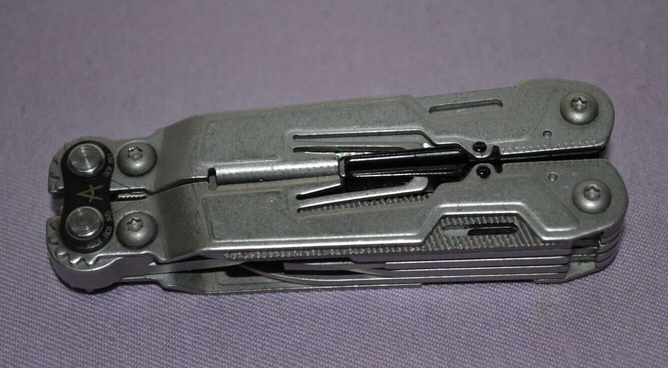 SOG PowerPint Multi-Tool Plier, knife, Scissors & Other Tools W/Belt Clip–Great
