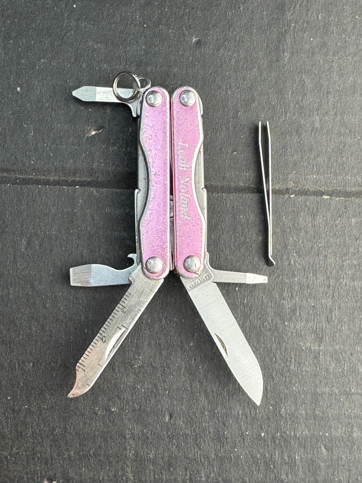 Leatherman Squirt S4 Stainless Steel Multitool Keychain – Various Colors