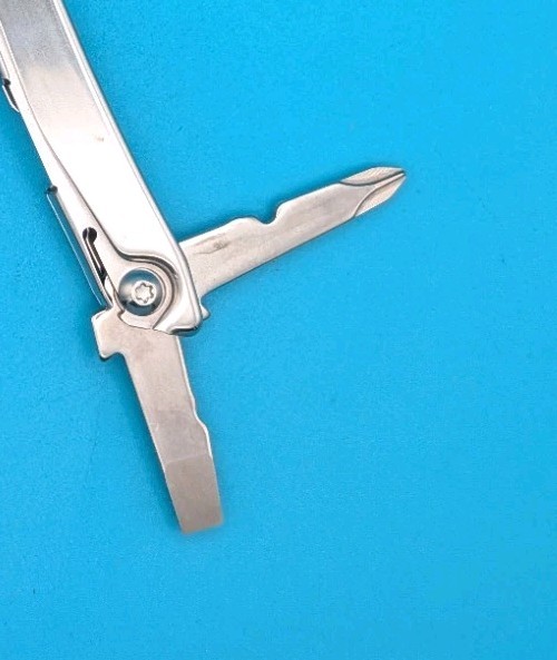 Leatherman Rev 3.8″ Multi-Tool, Stainless!