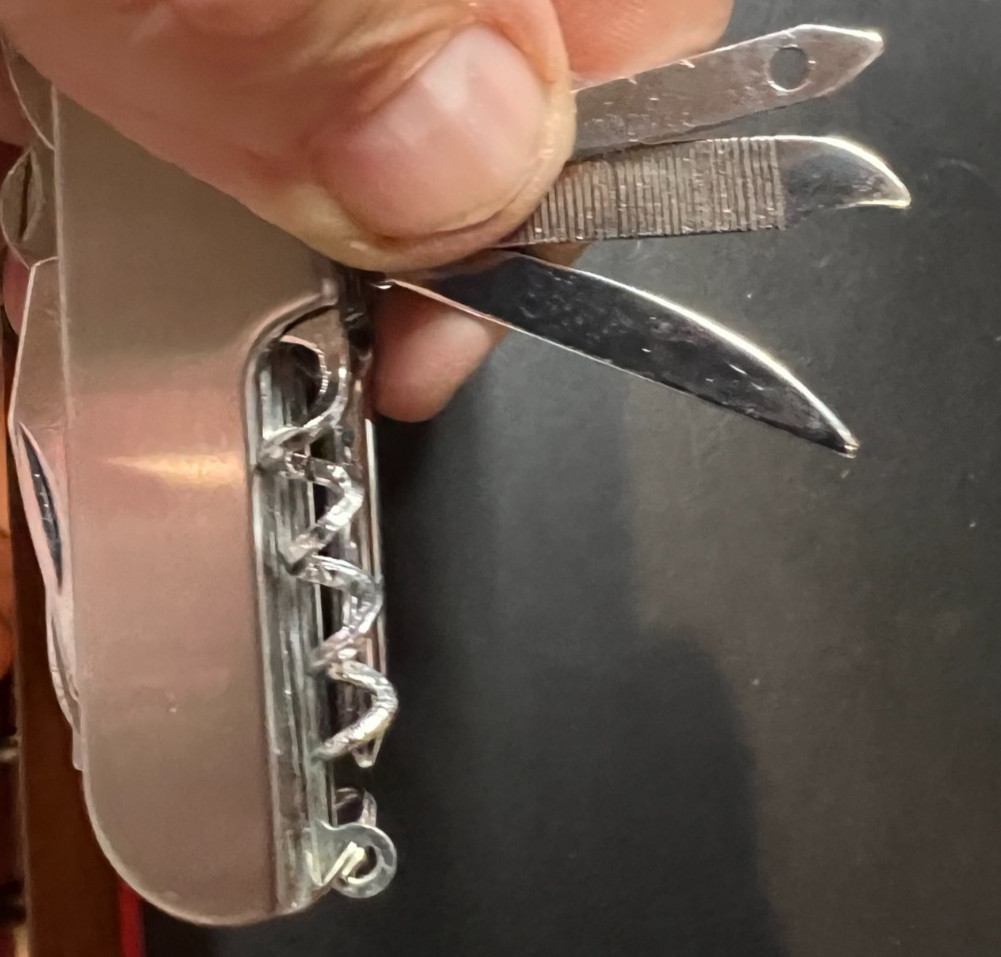 Multi Tool Personal Pocketknife Stainless Steel Blade 11 Functions Keychain