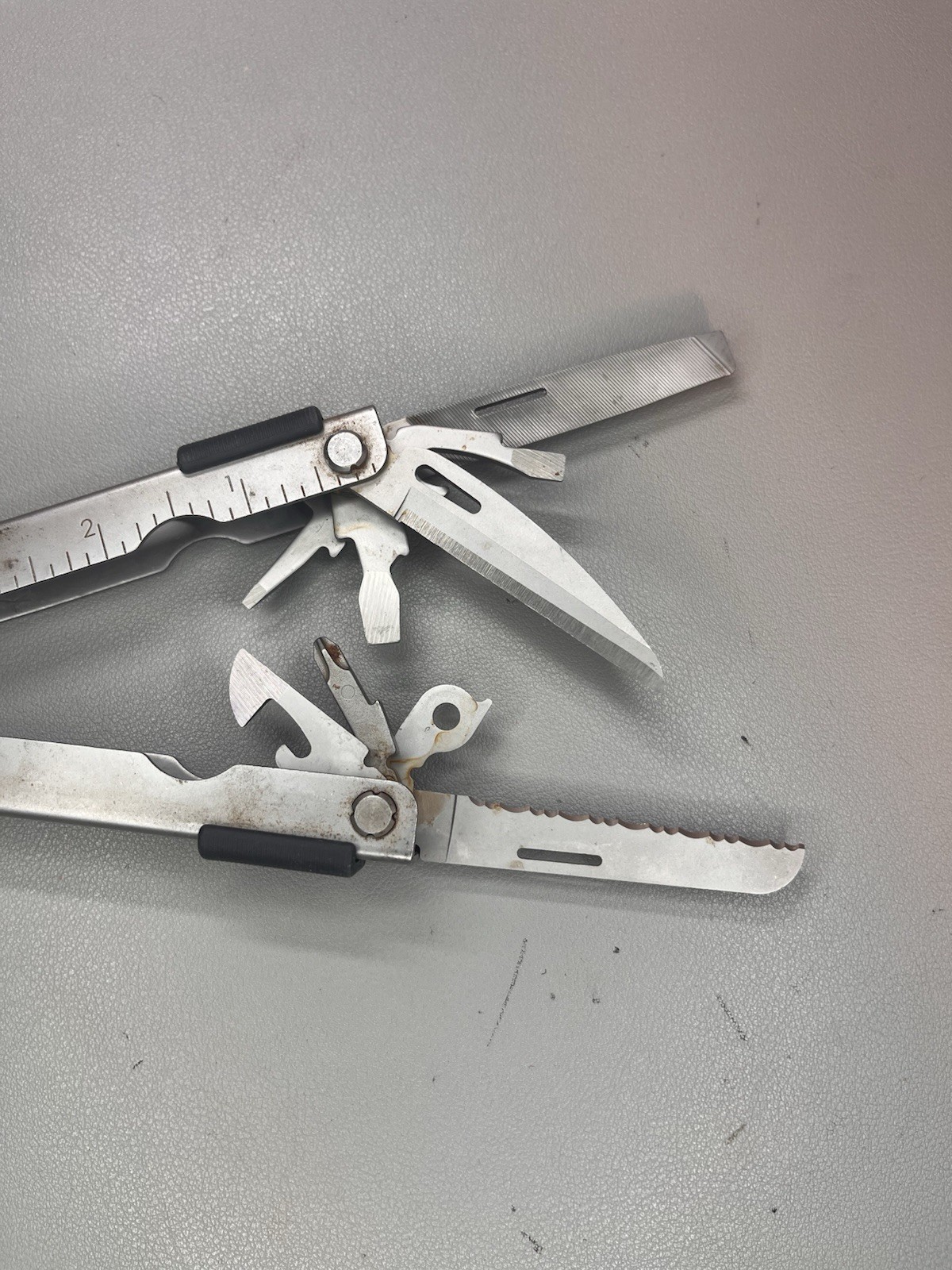 Gerber bluntnose with replaceable tungsten carbide cutters, wharncliffe blade