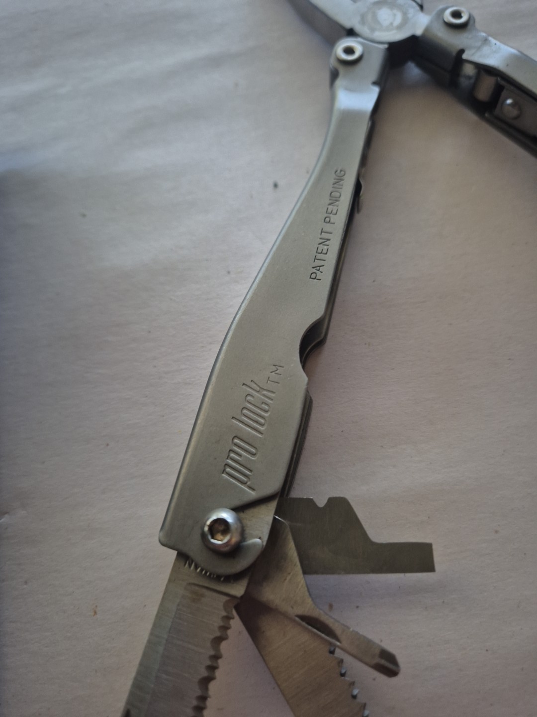 Coleman PRO LOCK Multi Tool Pliers 9 Tools in 1 with Case