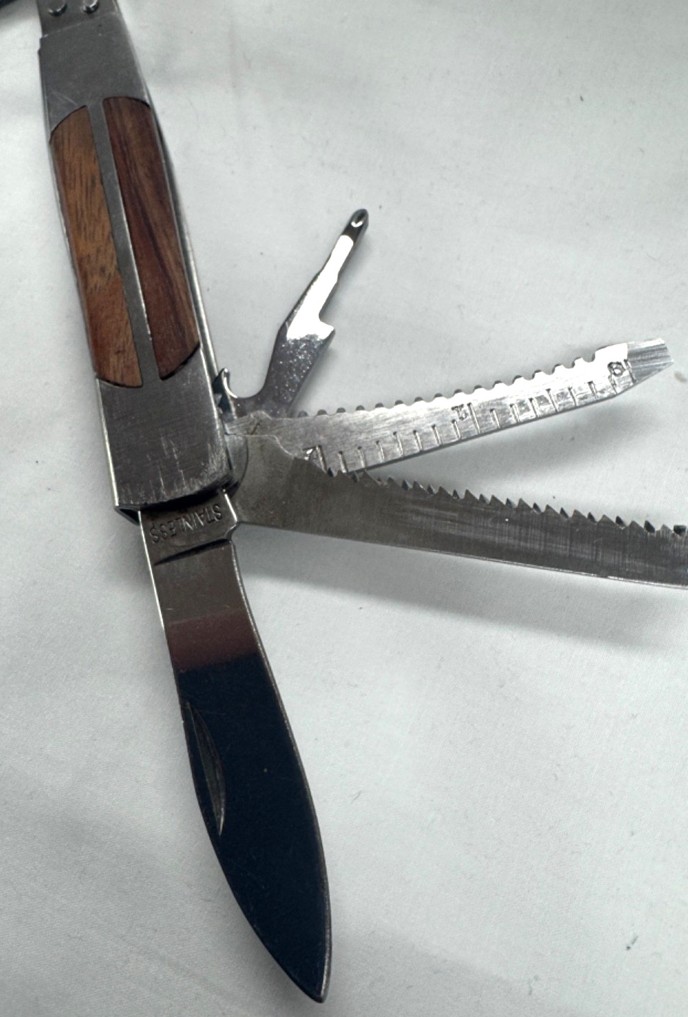 SHEFFIELD CAMPER MULTI TOOL 12-IN-1
