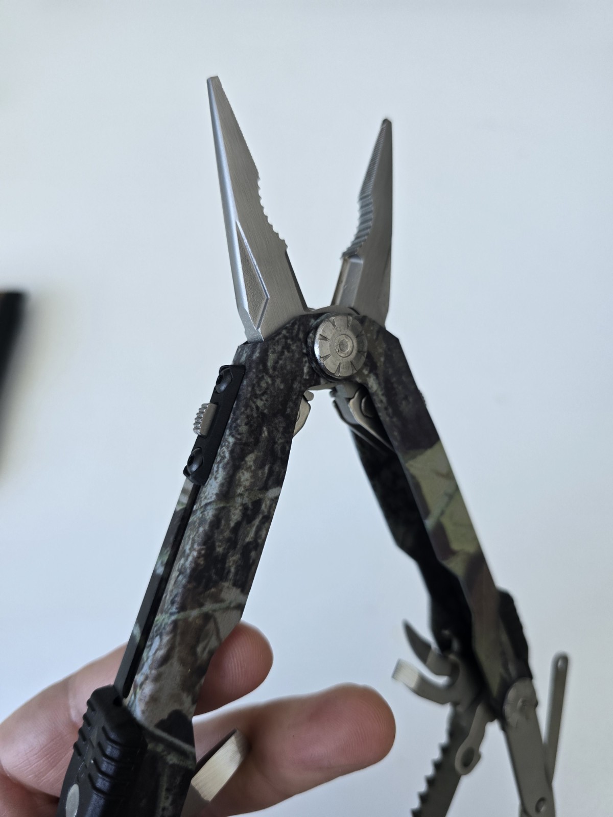 Gerber Diesel Camo Multi-Plier Multi Tool Needle Nose w/ Gerber Sheath