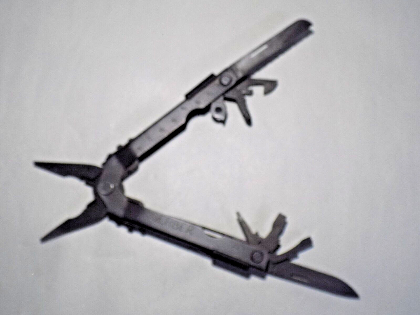 Nice Gerber USA 07400 Needlenose Multi-Tool -Black-9 Tools + Rule
