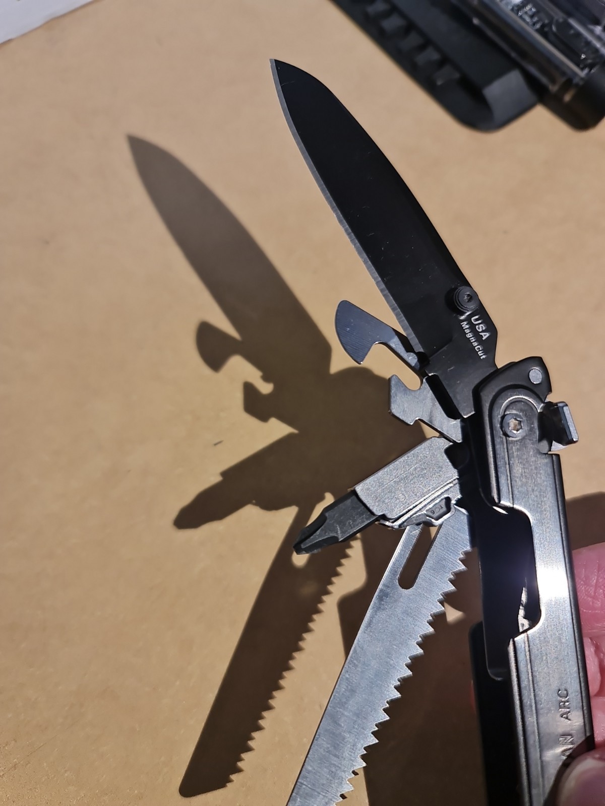 Leatherman ARC Multi Tool MagnaCut Blade With Ratchet / Bit Kit / Led Torch