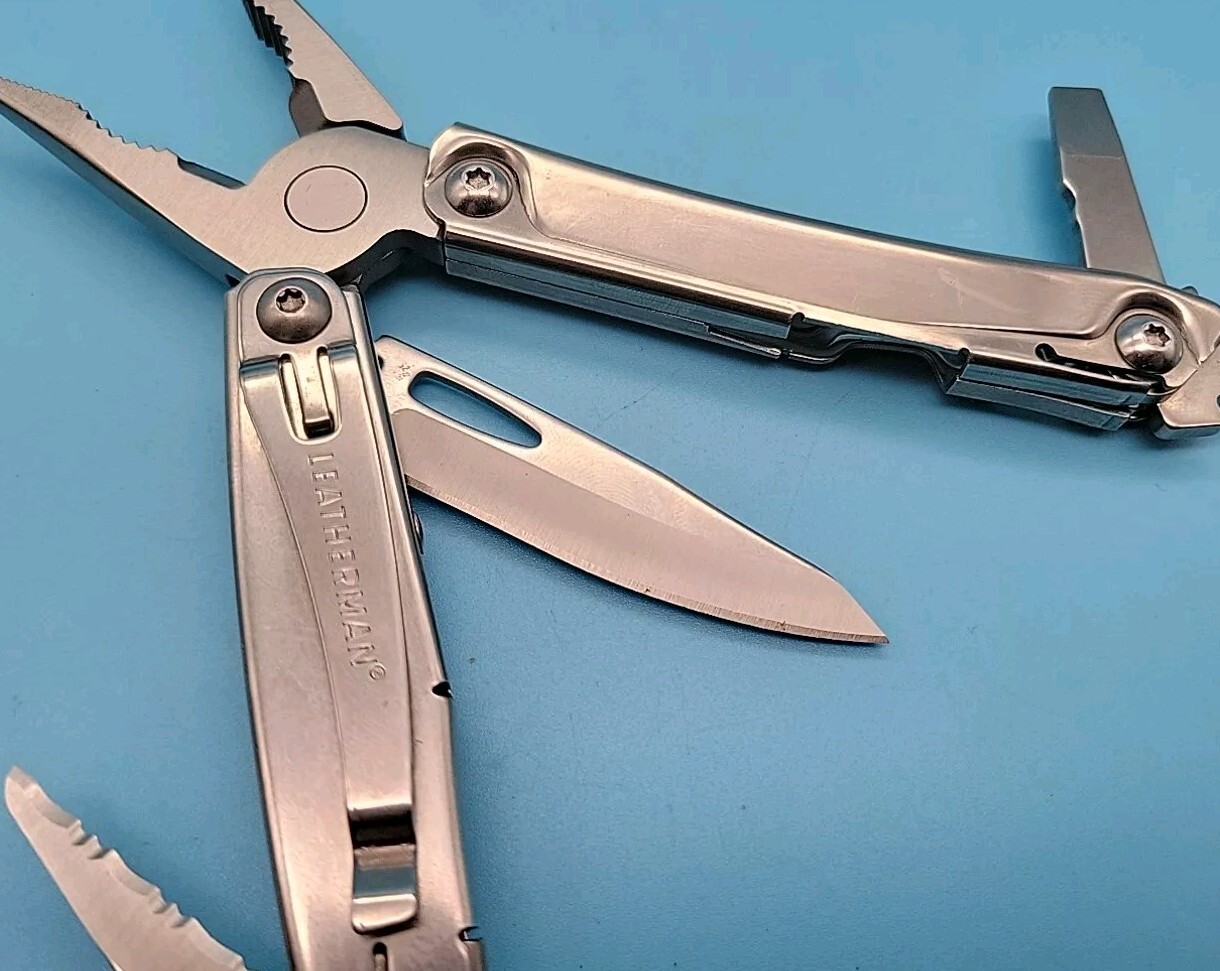 Leatherman Bolster Multi Tool – Spring Action Pliers, Knife, Screwdrivers, File