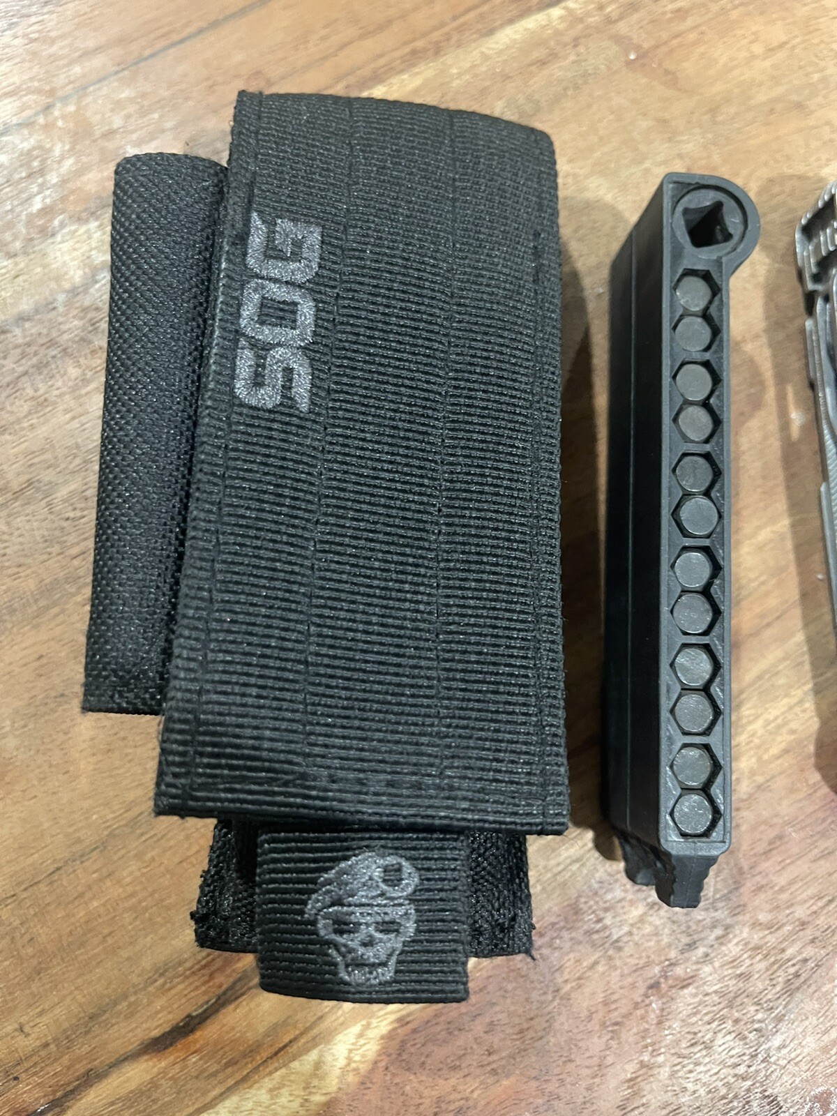 SOG Powerlock Compound Multitool Pliers + Accessory Bits + Sheath