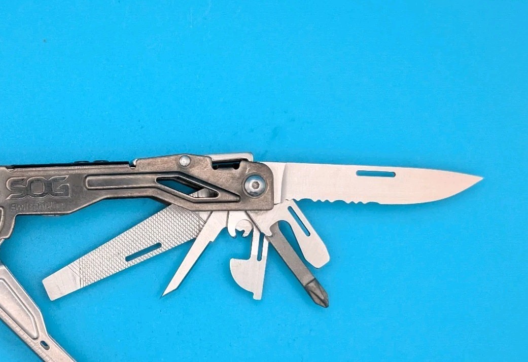 SOG SwitchPlier Plier Knife Multi Tool!