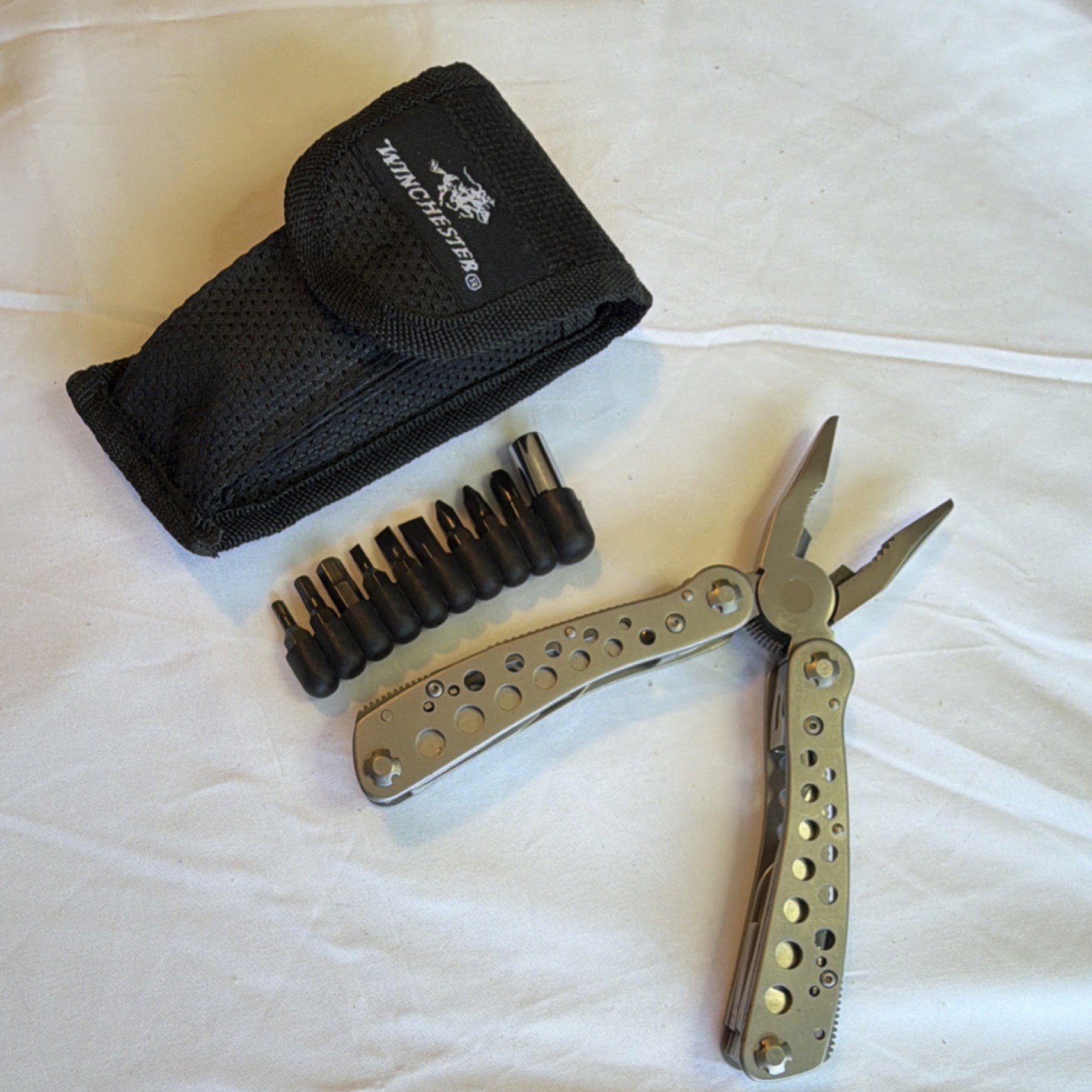 Winchester Multi-Tool Stainless Steel 9 tools, 10 bits, belt pouch
