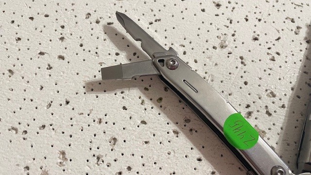 Leatherman Sidekick Stainless Steel Silver Multi Tool Folding Knife, Saw, Pliers