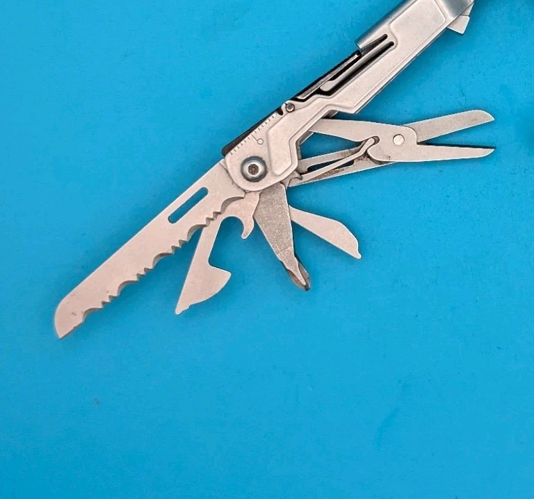 SOG PowerPint Tool Compact Lightweight Silver Multi-Tool!