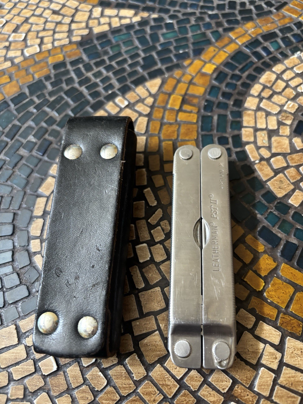 Leatherman Pocket Survival Tool PST ll Multi-Tool with Sheath Portland OR USA