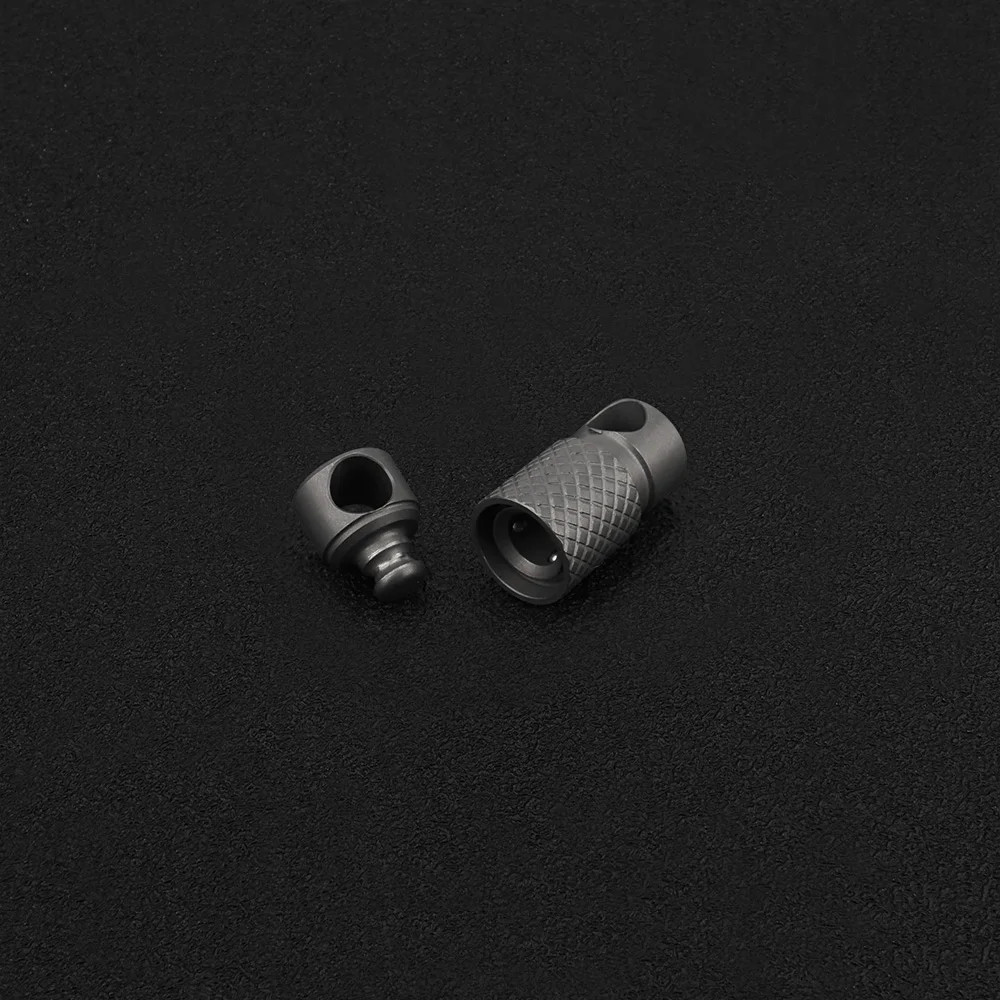Titanium Alloy Mini Small Keychain 360 Degree Rotation Key Buckle Multi-Function