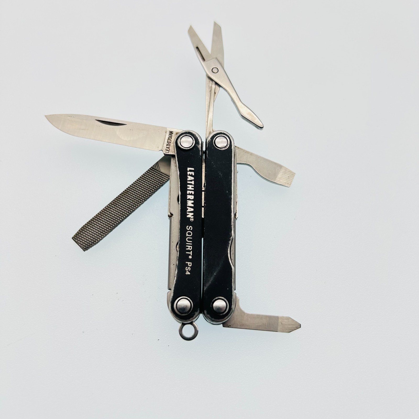 Leatherman Squirt PS4 BLACK – 8-in-1 Keychain Multi-Tool Discontinued (CODE1)