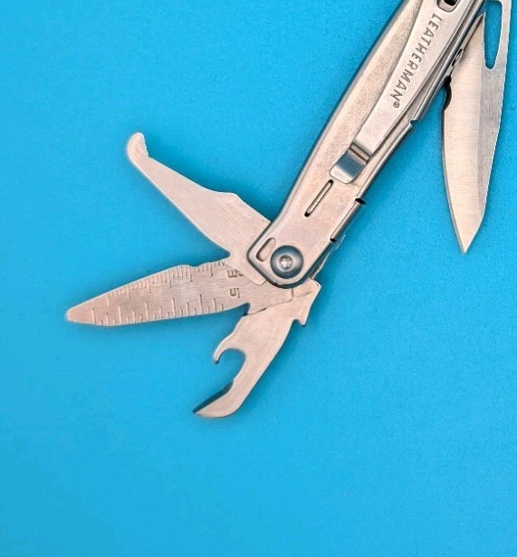 LEATHERMAN WINGMAN MULTI-TOOL! WITH SHEATH! FREE SHIPPING!