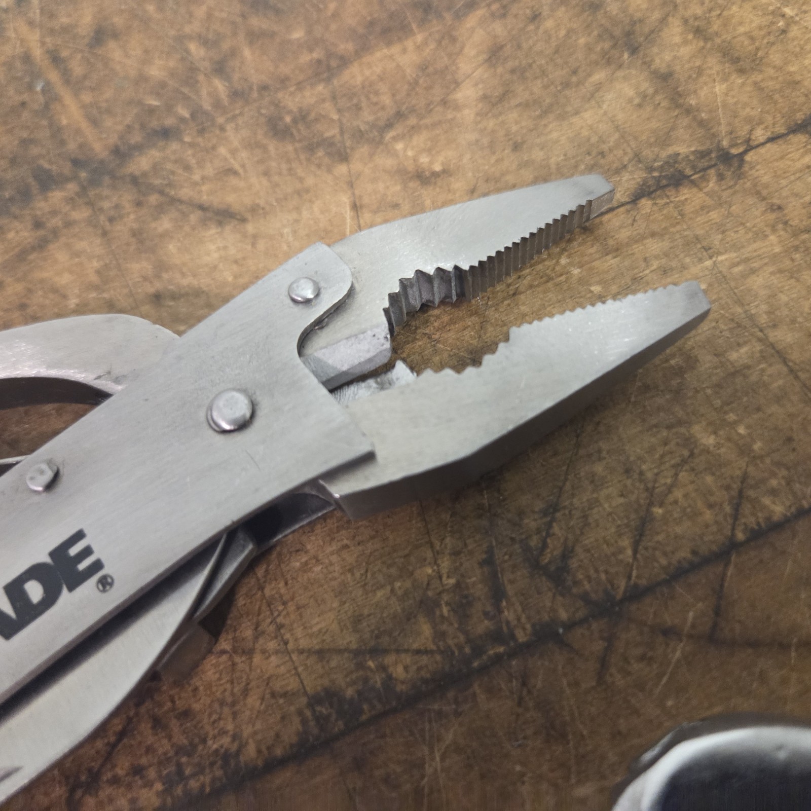 ALLTRADE POCKET MULTI TOOL SET WITH CASE 11 FUNCTIONS STAINLESS