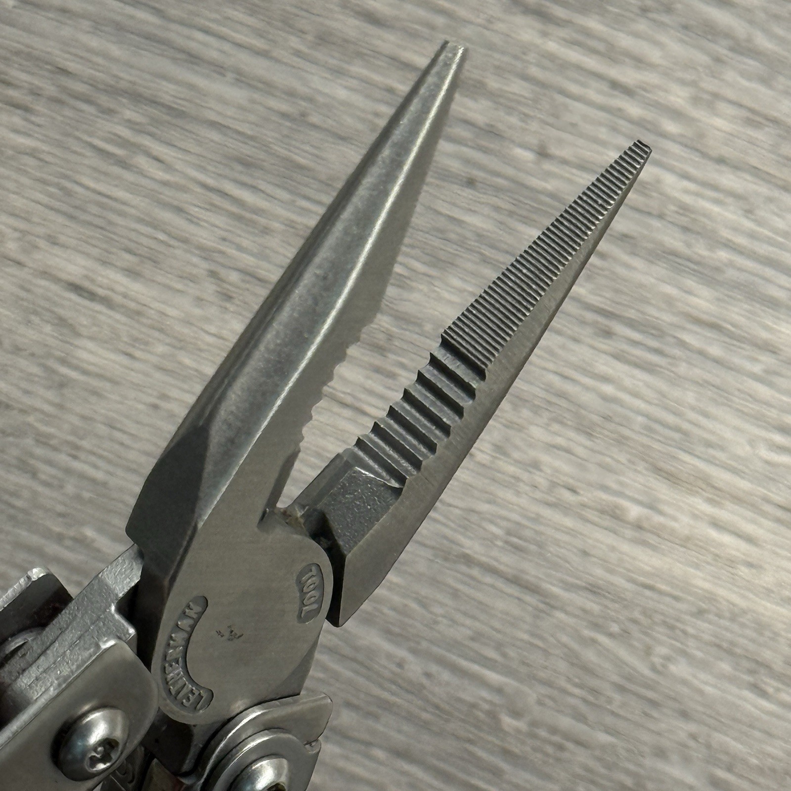Leatherman Sideclip multitool. Mint. Late Run: shiny factory polished