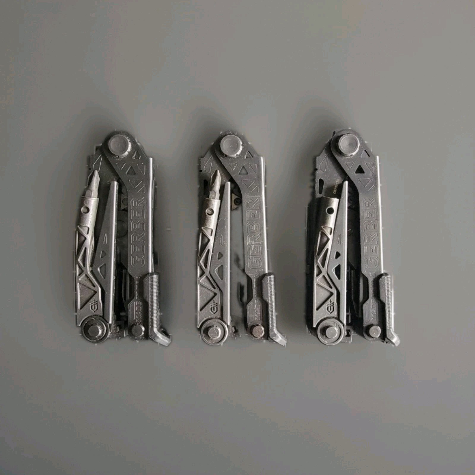 Gerber (3x) Center-Drive Black Multi-Tools (1x missing Phillips head driver)