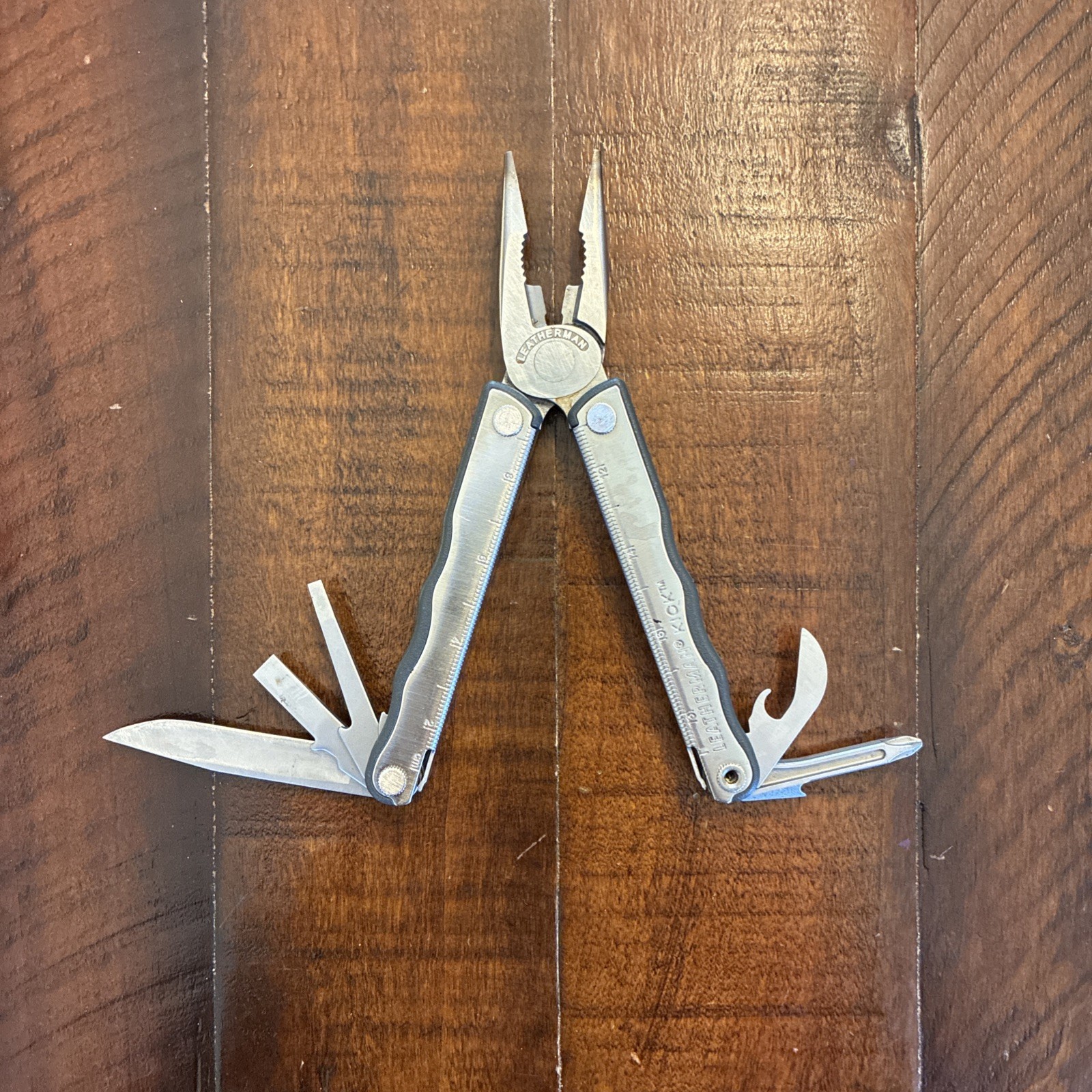 Leatherman Kick Date Code 02/06 – Very Good