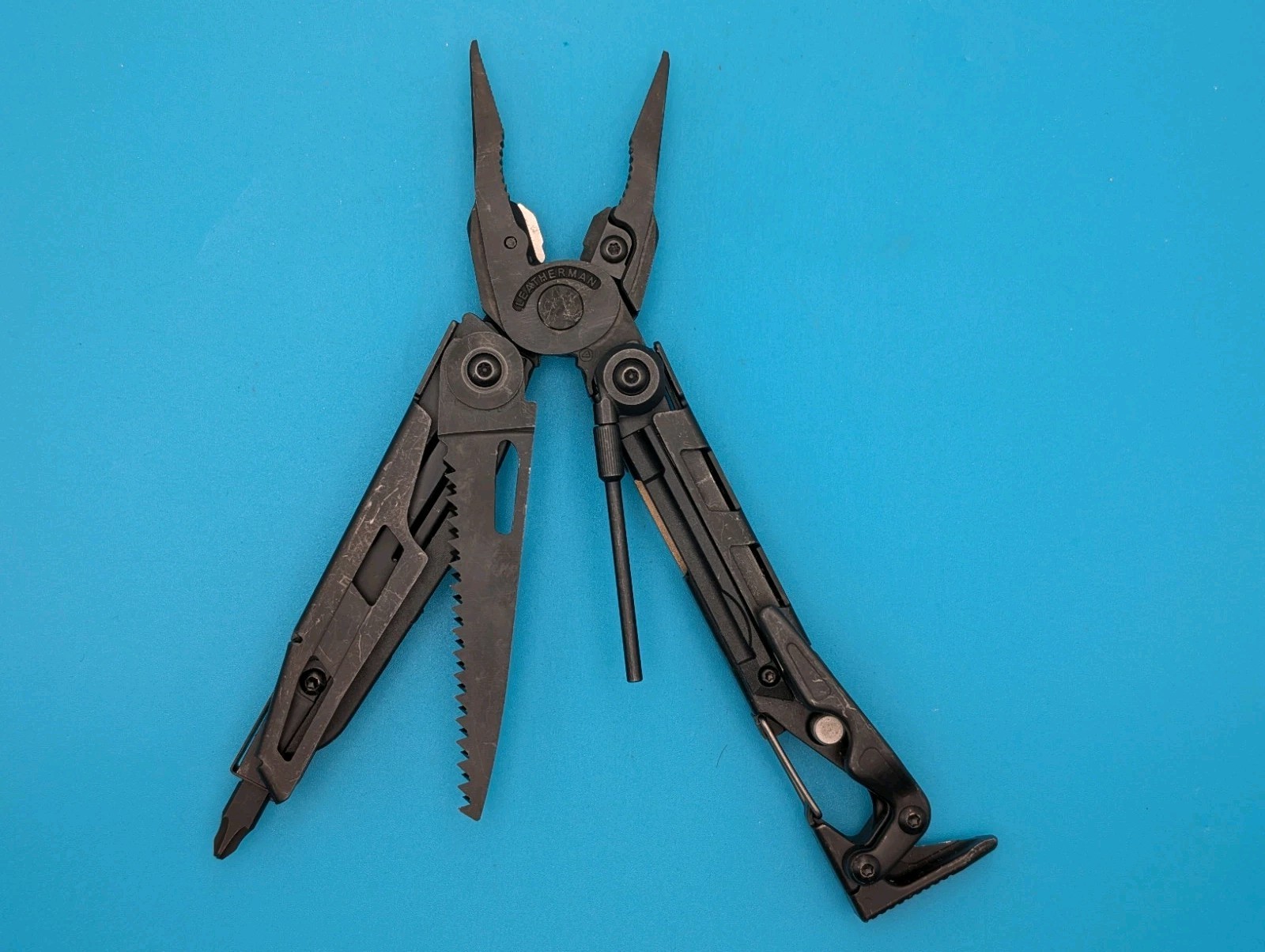 Leatherman MUT Multi Tool!