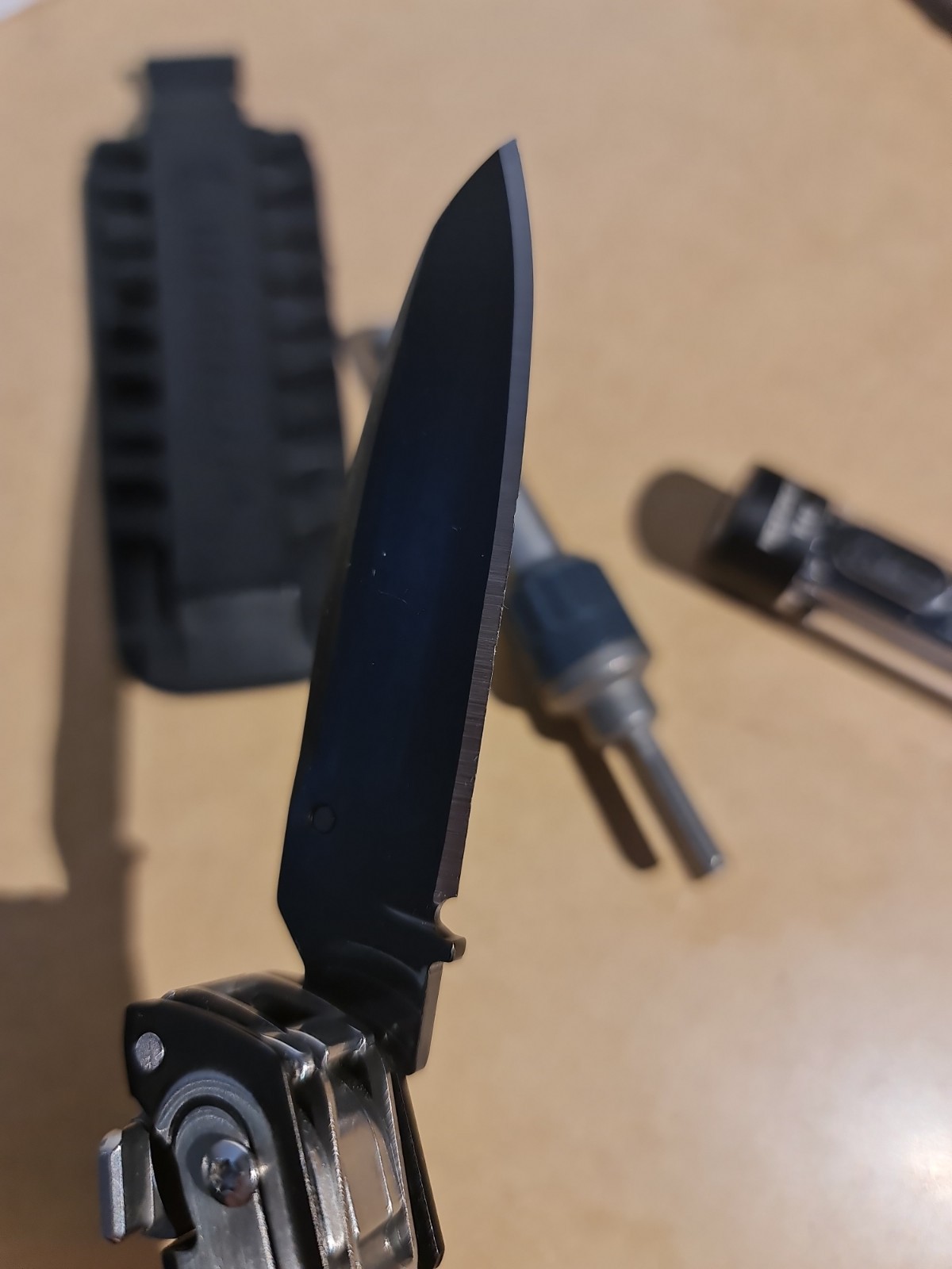 Leatherman ARC Multi Tool MagnaCut Blade With Ratchet / Bit Kit / Led Torch