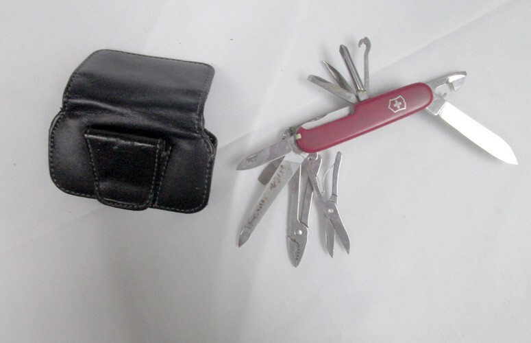 Swiss Army Knife OFFICIER SUISSE VICTORINOX SWITZERLAND 13 Tool Pocket Knife