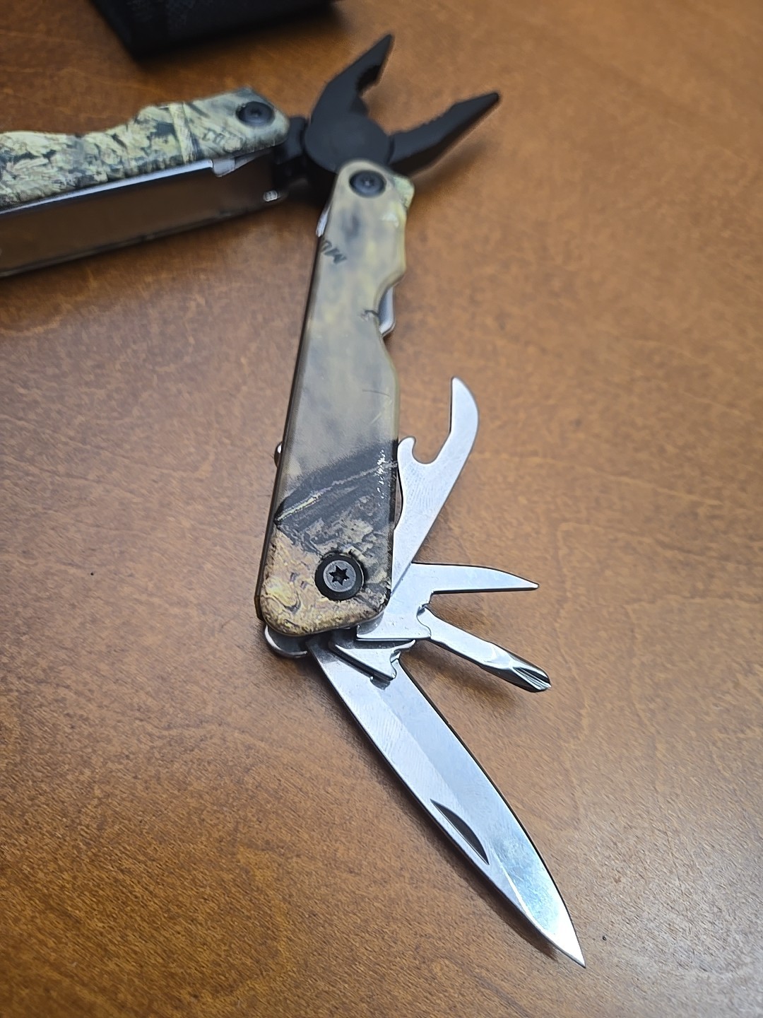 MOSSY OAK 13-in-1 Folding Multi Tool Plier Portable Pocket Knife for Camping USA