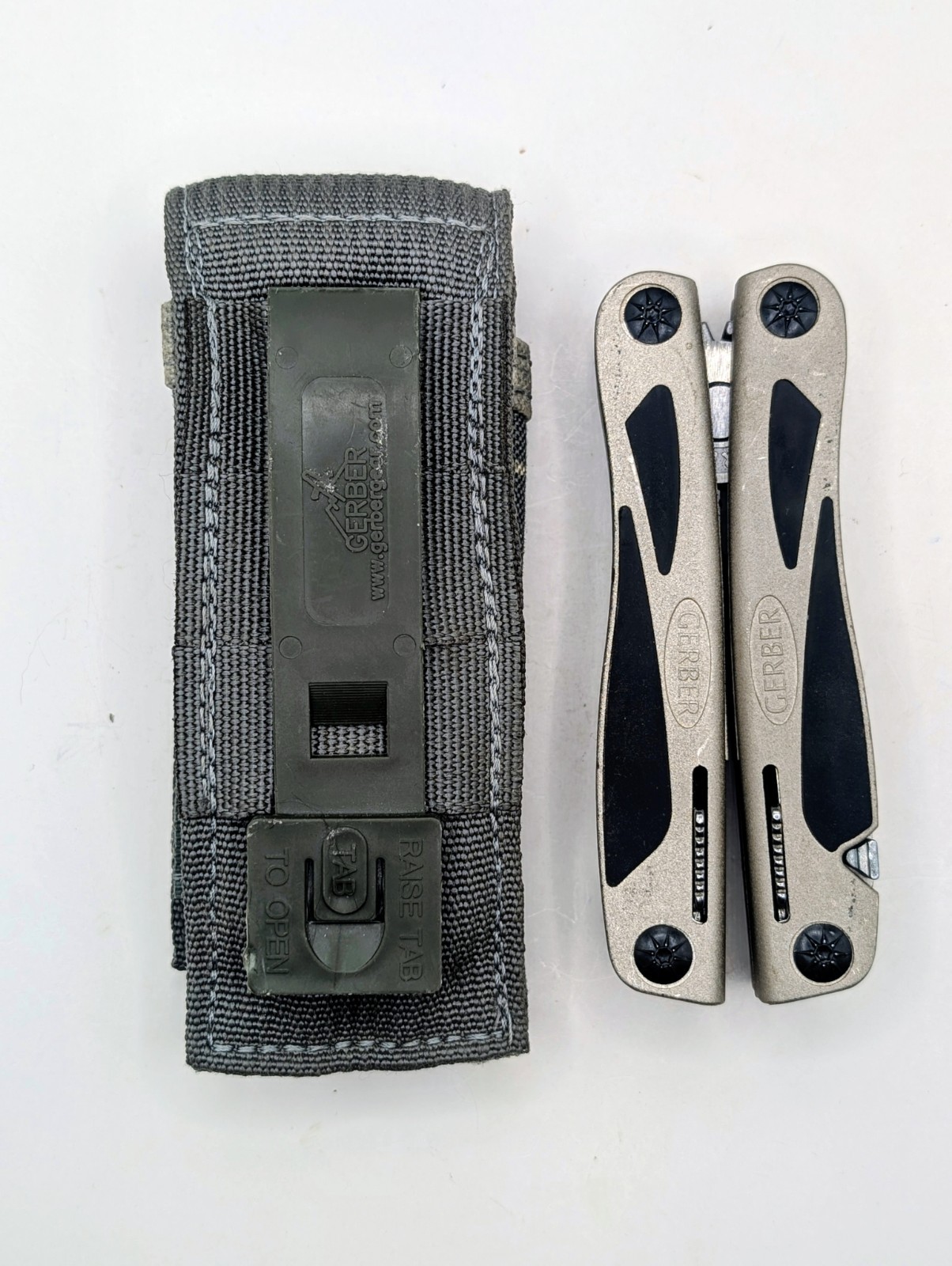 Gerber MP800 Urban Legend 12-In-1 Multi-plier w/ Rem Grit & Molle Sheath – VGUC!