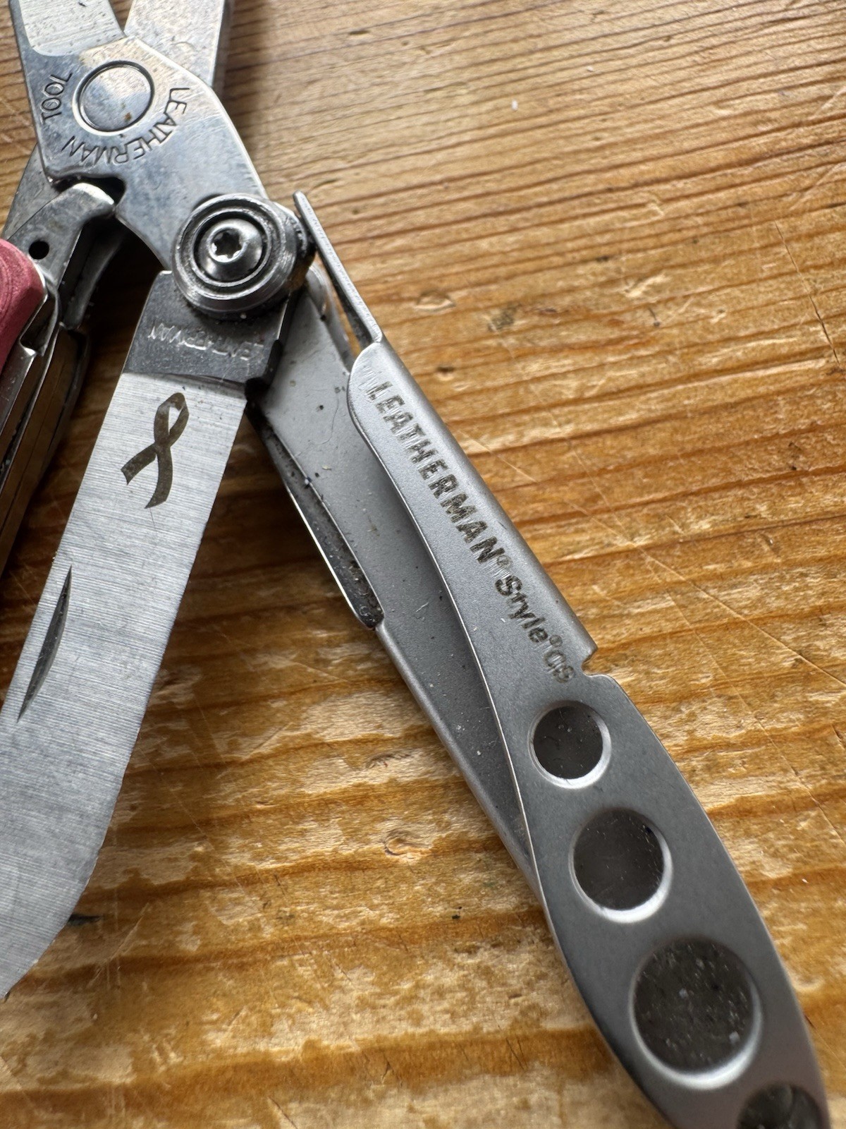Leatherman Style CS Multi-Tool Pocket Knife Pink Breast Cancer Awareness- Retire