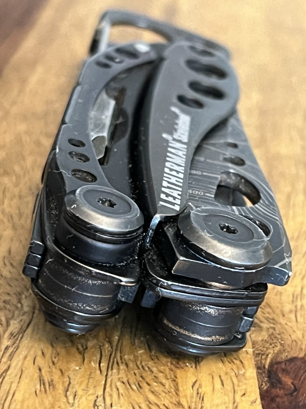 2021 Leatherman Skeletool MultiTool Black Oxide SUPER NICE!! w/New Nylon Sheath