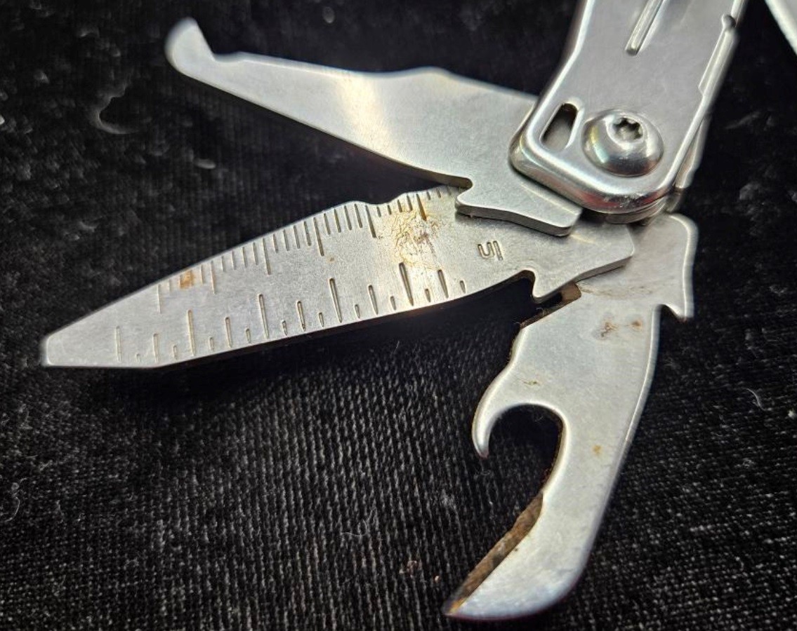 Leatherman Wingman Hand Held Multi-Tool (dj2004193)