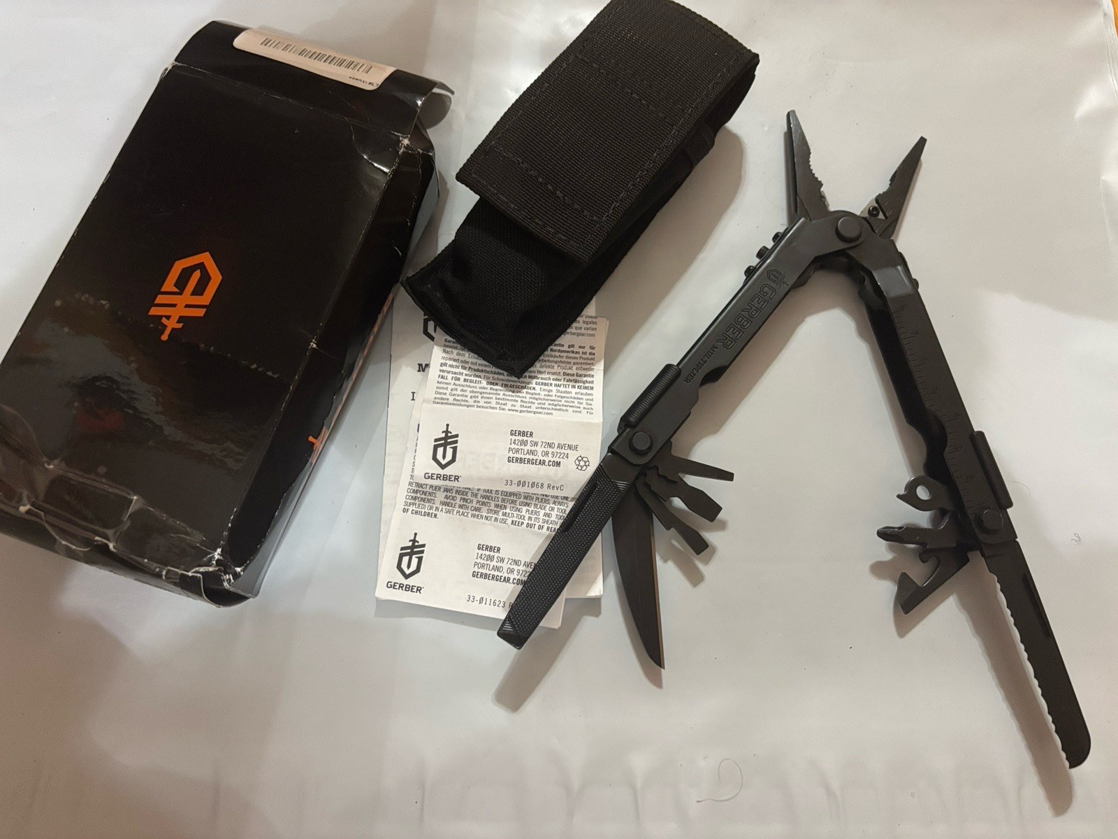 Gerber MP600 Basic Multitool, 14 Tools, Sheath, Unopened