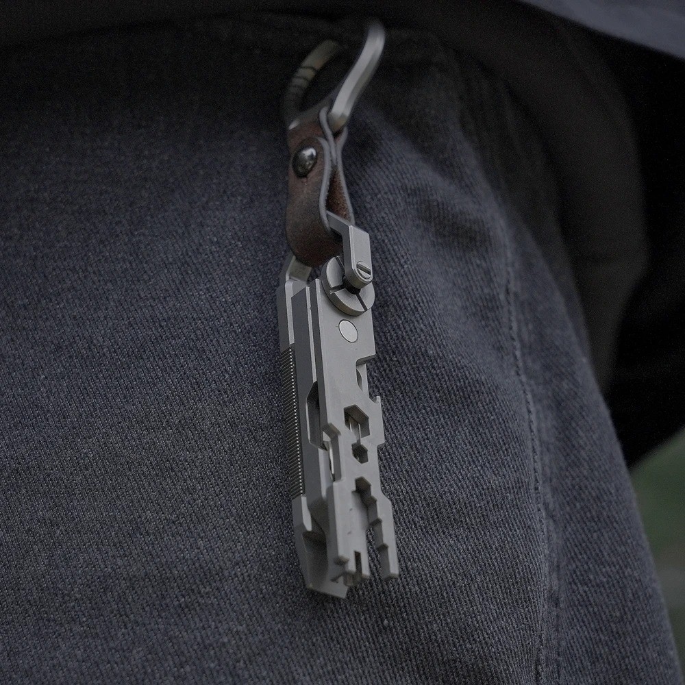 Titanium Alloy EDC Multi Tool Pry Bar Screwdriver Bottle Opener Key Ring Camping