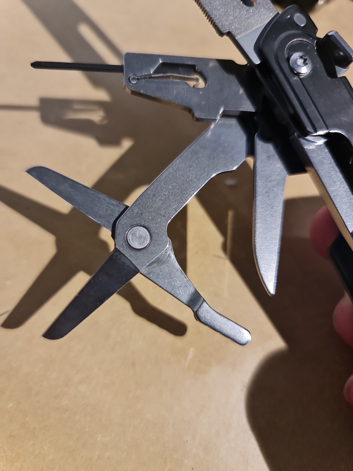Leatherman ARC Multi Tool MagnaCut Blade With Ratchet / Bit Kit / Led Torch