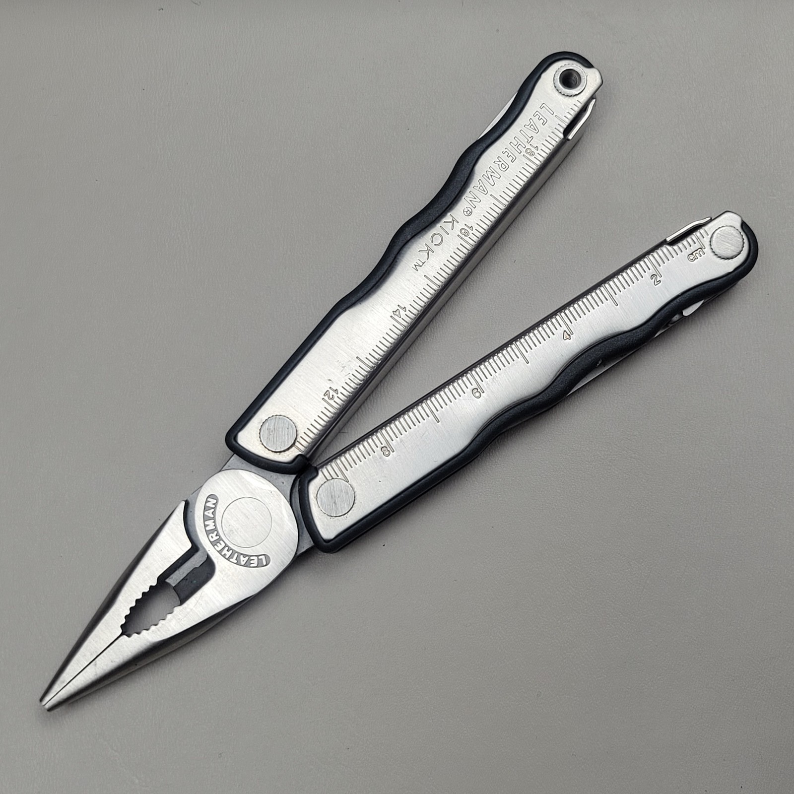 Leatherman Kick Multi Tool Pliers Knife Screwdriver 09/10 Date Code