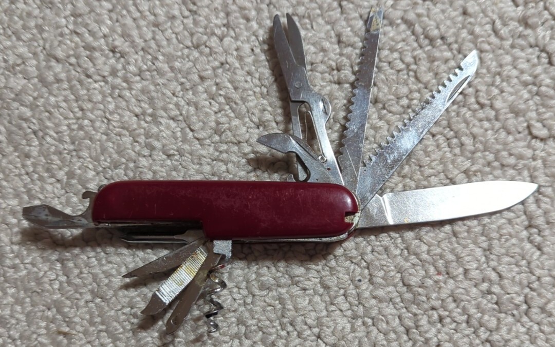 11 In 1 Pocket Knife Multi-Tool 24