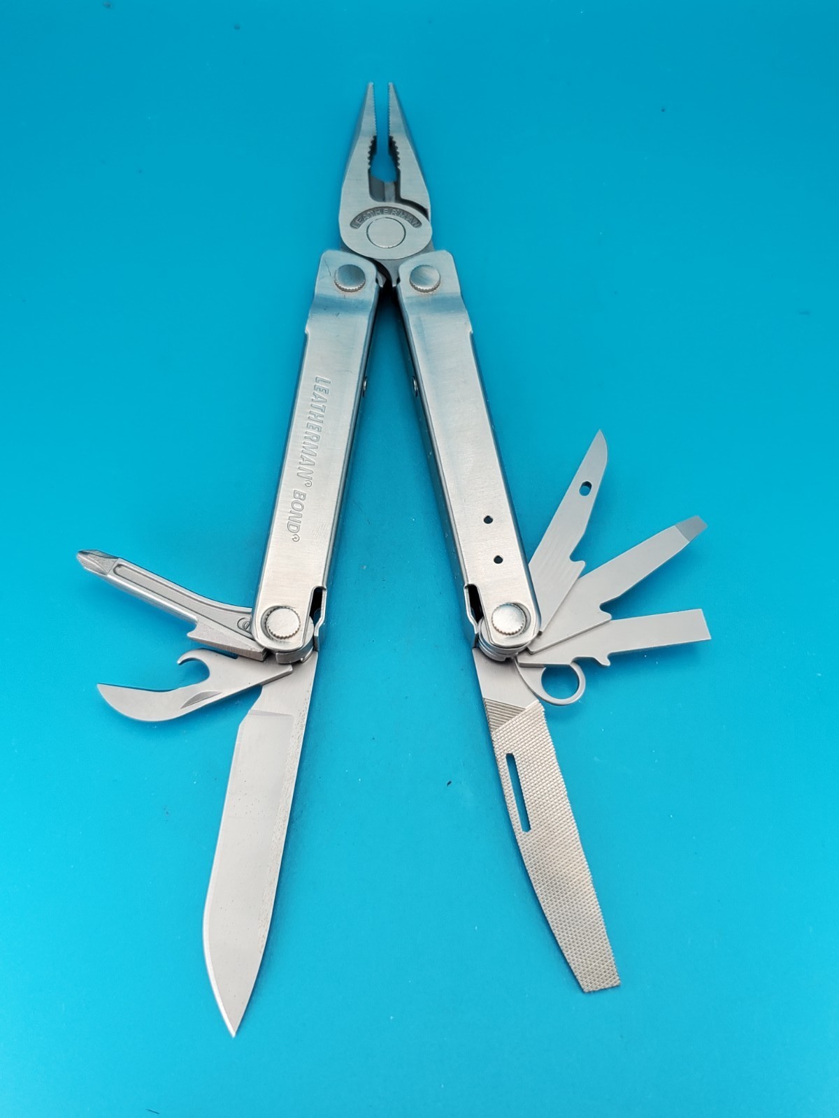 LEATHERMAN Bond Multitool, Stainless Steel Everyday Tool!